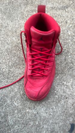 Size 9 12s in men Jordan’s