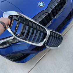 2019 330i Kidney Grille
