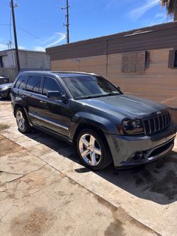 Jeep srt 8