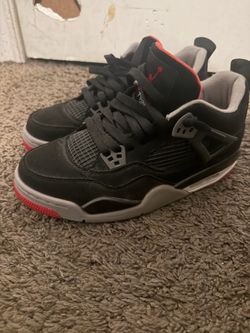 Jordan 4 bread size 8 men
