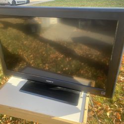 32 Inch Sony TV 
