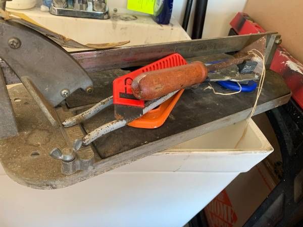 Tile Cutter And Grout Tools