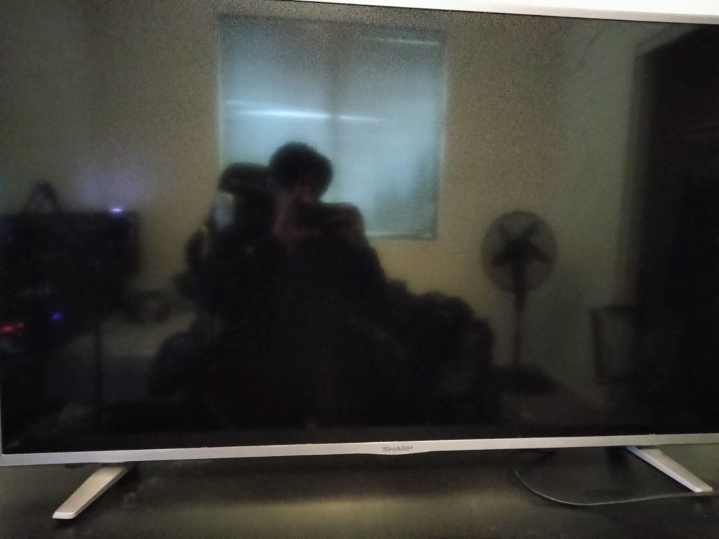 4k 45 Inch Flat Screen Sharp TV