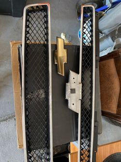 Chevy OEM 2007-2013 front grill