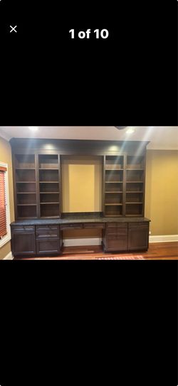 Built In Desk