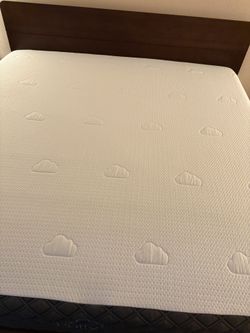 Puffy Lux hybrid King mattress
