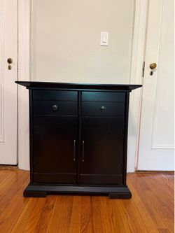 Raymour & Flanigan Dark Wood Accent Cabinet / Storage Cabinet