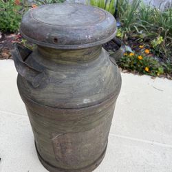Antiqued 10-Gallon Dairy Milk Can – 24” Tall – Original Early 20th Century Can