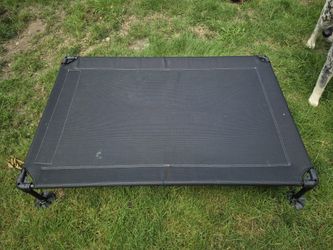 Elevated Outdoor Dog Bed