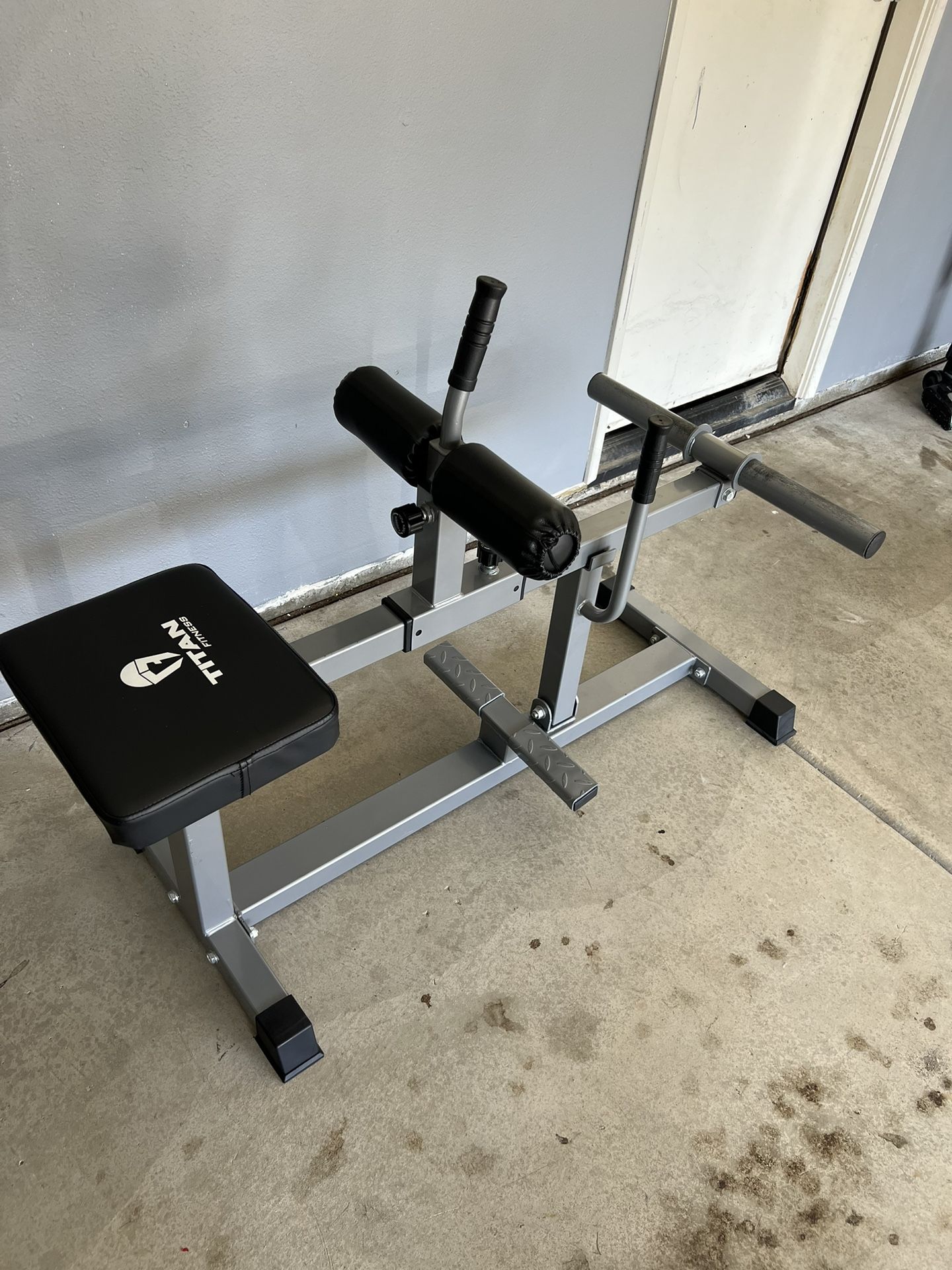 Titan Fitness Seated Calf Raise Machine