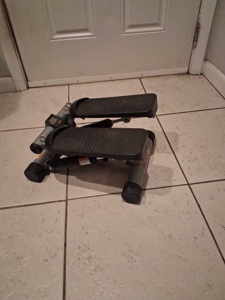Sunny Heath & Fitness Mini Stepper