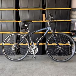 Trek 7200 Hybrid 17”