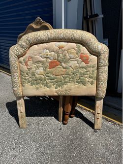 Vintage Twin Size Plush Fabric Floral Headboard w/Metal Frame