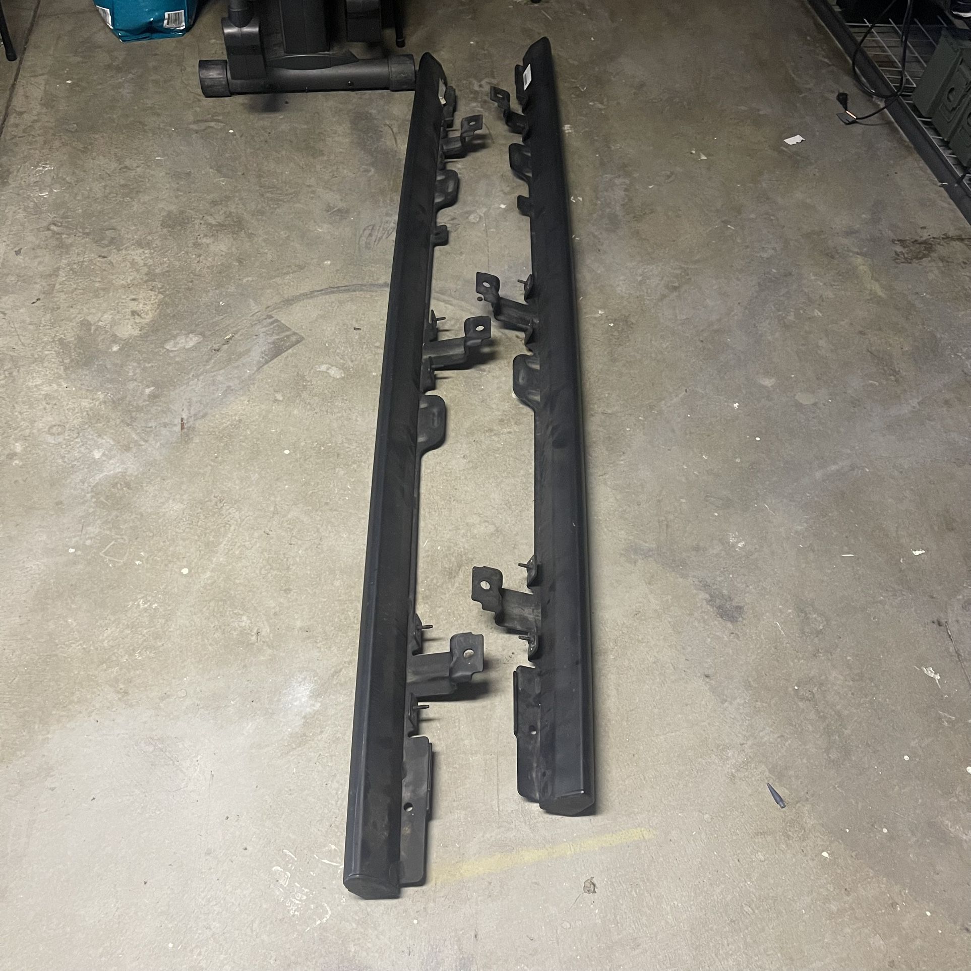 2018-2024 Jeep Wrangler Rock Guard (Body side sill)