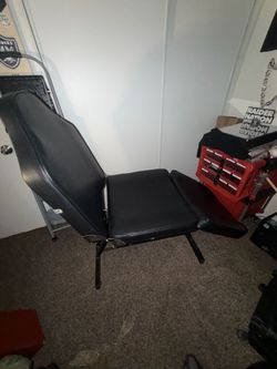 Tattoo bed & inkjecta x1 tattoo machine