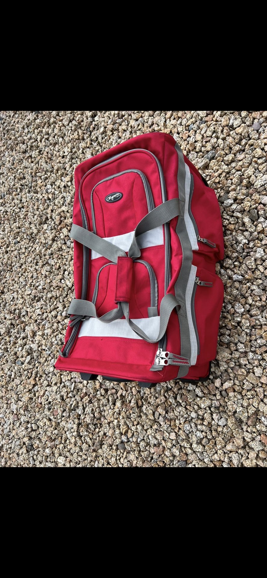 Olympia U.S.A. 8 Pocket Rolling Buffel Bag
