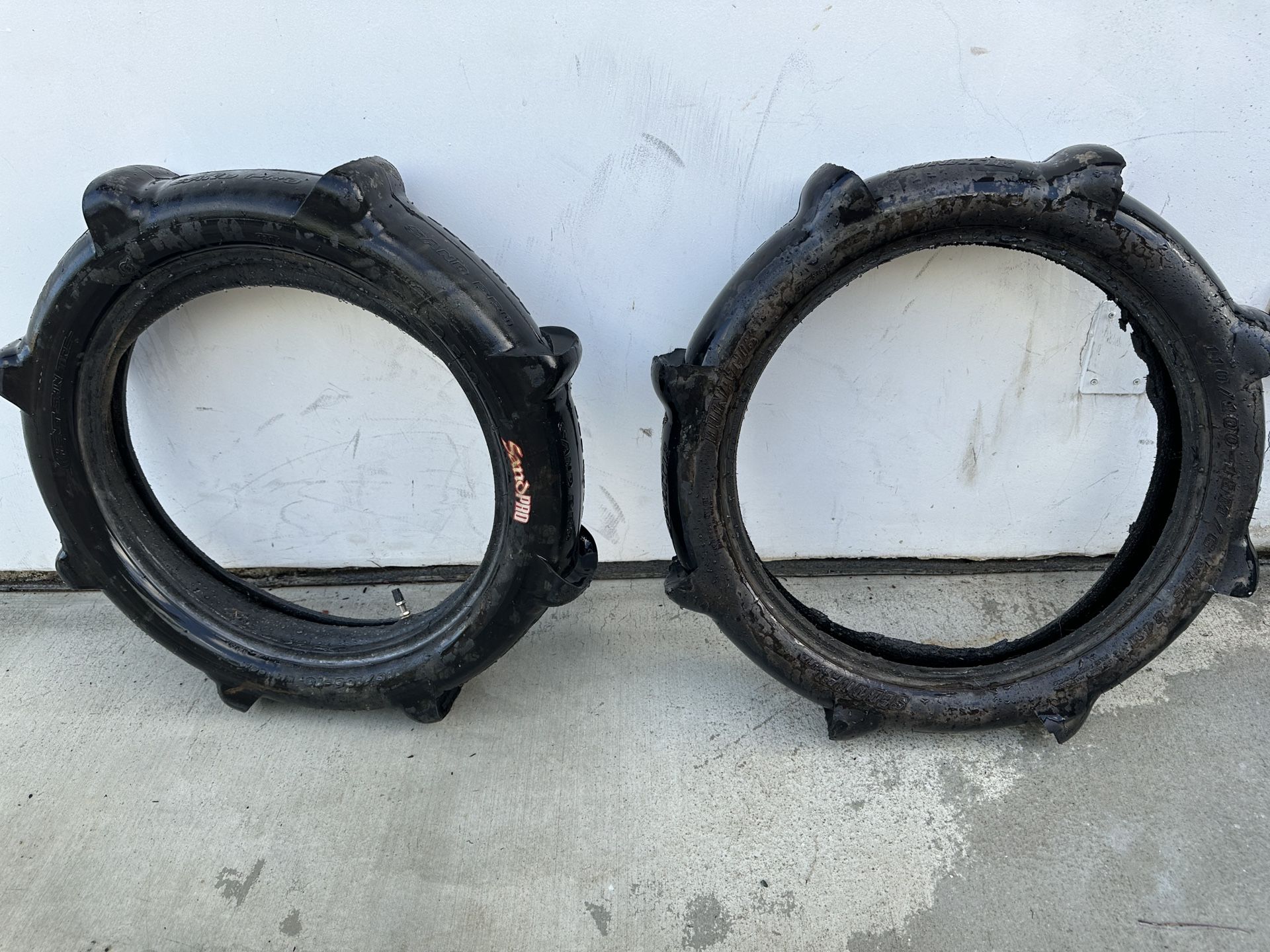 SandPro Paddles Tire110/100-18 64M, With Tube