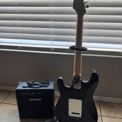 Donner electric guitar with mixer  like new . It’s available as long as you can see it  Comes with stand 