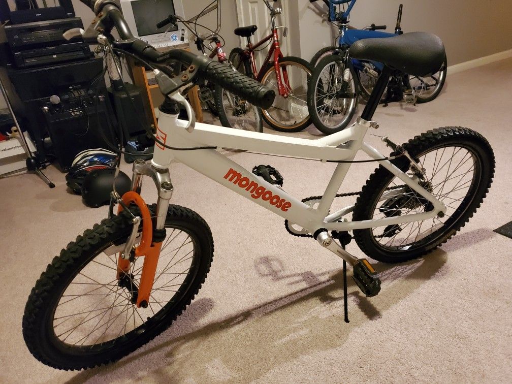 Mongoose 20 ' bike