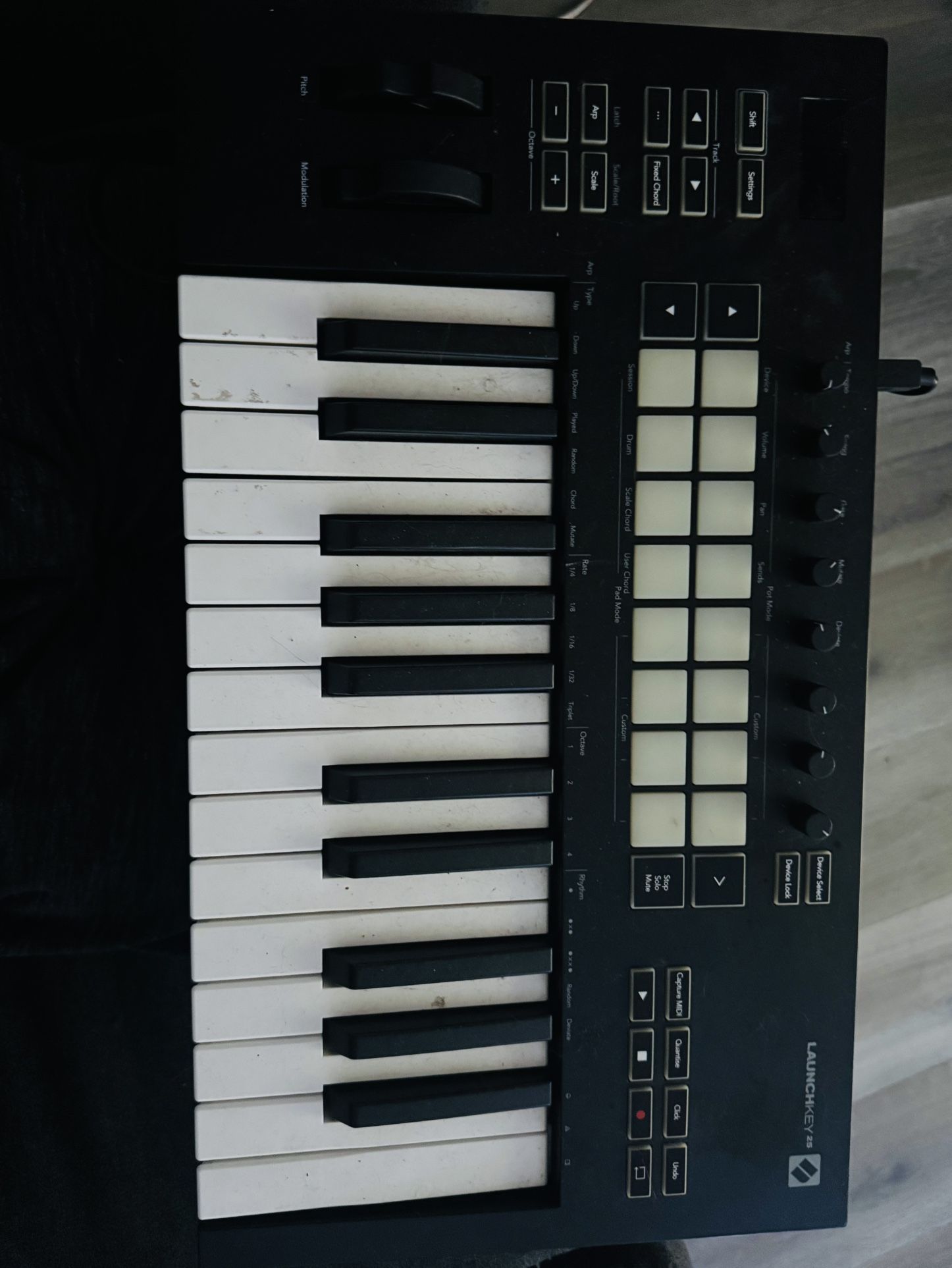 Novation Launchkey 25 MIDI