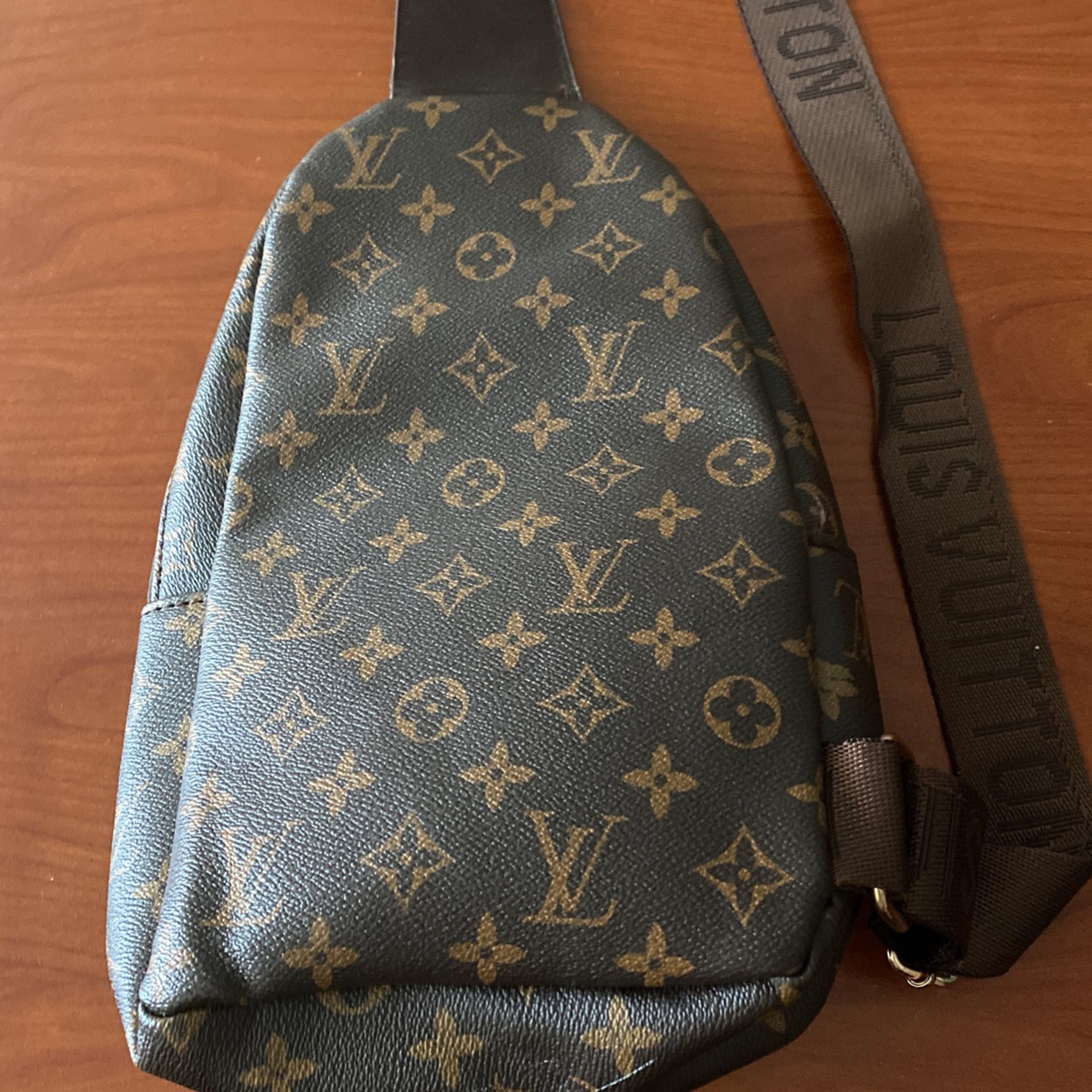 Louis Vuitton Avenue Sling Bag in Taiga Leather with Box & Dust Bag for  Sale in Kent, WA - OfferUp