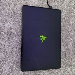 Razer blade 17 pro(read description)