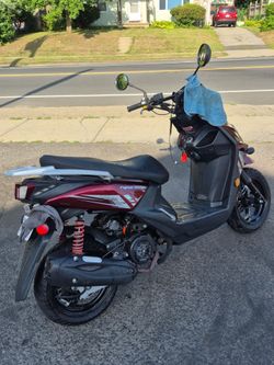 Fighter Pro 150 Gas Scooter