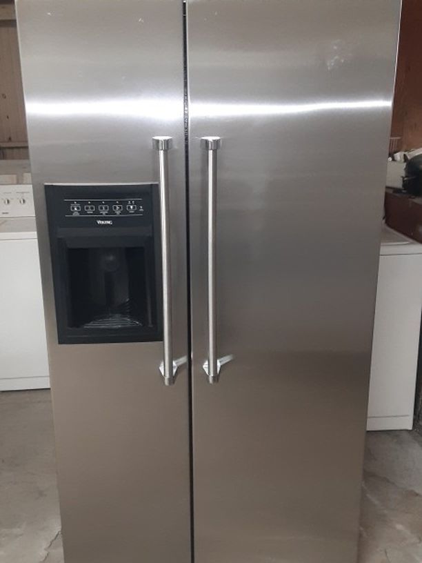 Refrigerator Viking good Condition 3 Months warranty Delivery And Install