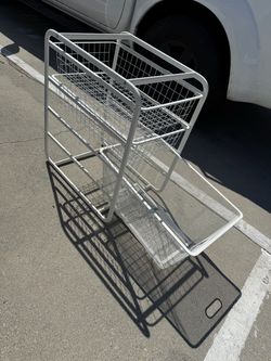 White Metal Wire Storage Rack with Baskets