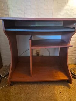 Compact Computer Desk / Workstation with Sliding Keyboard Tray