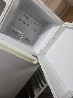 Clean/Fully Working Whirlpool Refrigerator
