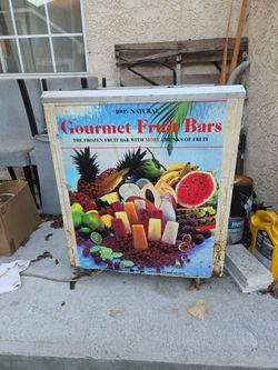 Commercial reach in freezer