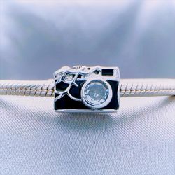 Genuine PANDORA Marvel Spider-Man Camera Charm W/Pouch