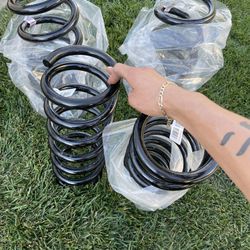 4 Coil Springs For Truck !