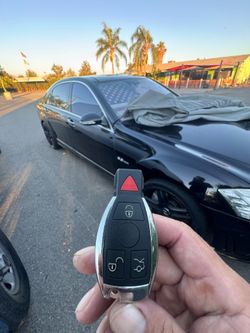 Car keys/llaves de autos/key fobs
