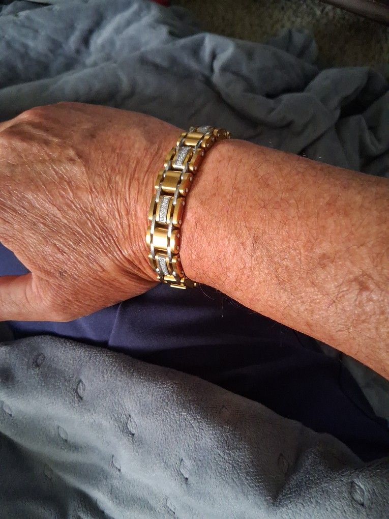 Bracelet