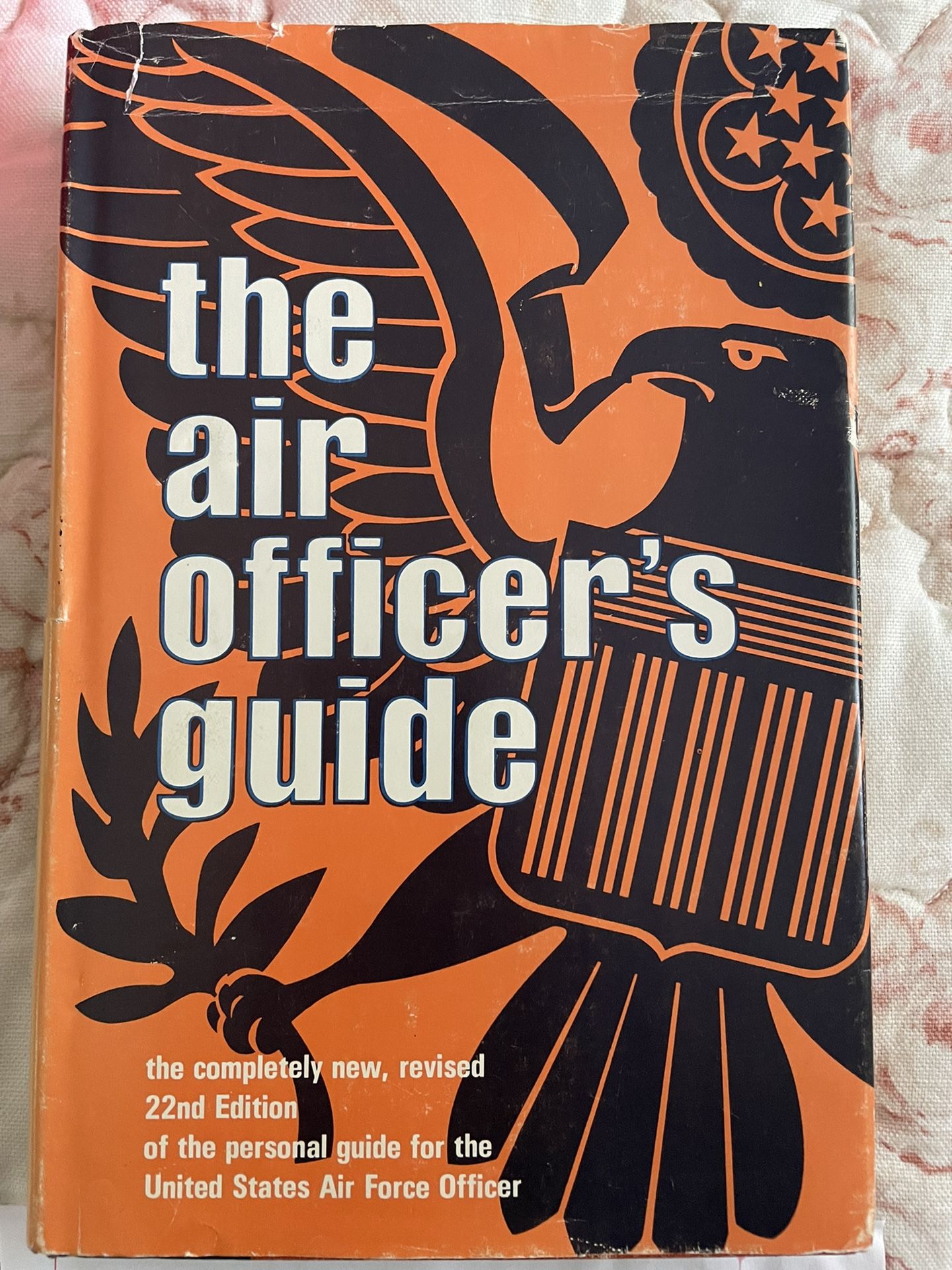 Book-Air Force Officers Guide Vintage 
