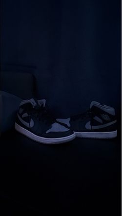 Nike Air Jordan 1 Mid Shadow Women's Size 12