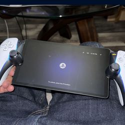 PS 5 Portal Comes With  Charger