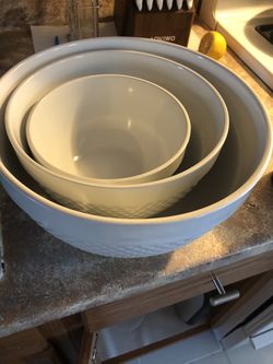Ceramic And Glass Mixing Bowls for Sale in Houston, TX - OfferUp