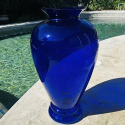 This is a Pilgrim Glass "The Masterwork Collection" cobalt blue glass vase.  