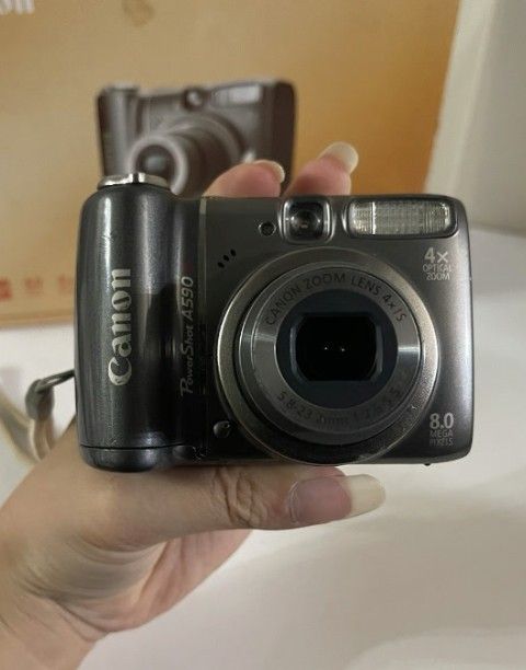 Canon PowerShot A590 IS 8.0MP Digital Camera in Original Box- Tested WORKS
