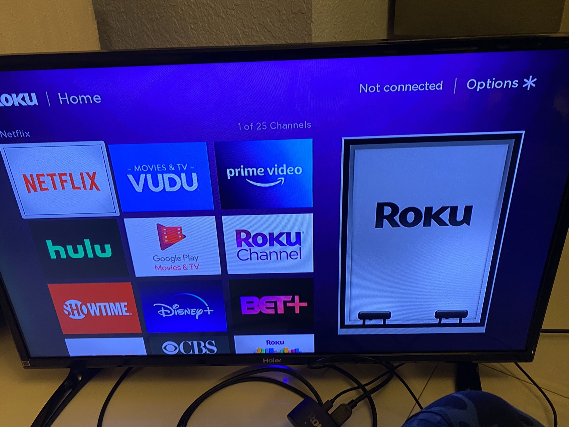 Hacer 32 with roku