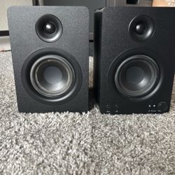 Monoprice DT-4BT 60-Watt Multimedia Desktop Powered Speakers with Bluetooth