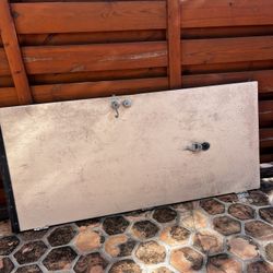 Door- Free If You Come Get It