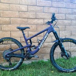 2020 Santa Cruz Nomad Carbon Mountain Bike 