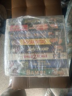 8 Walt Disney VHS tapes