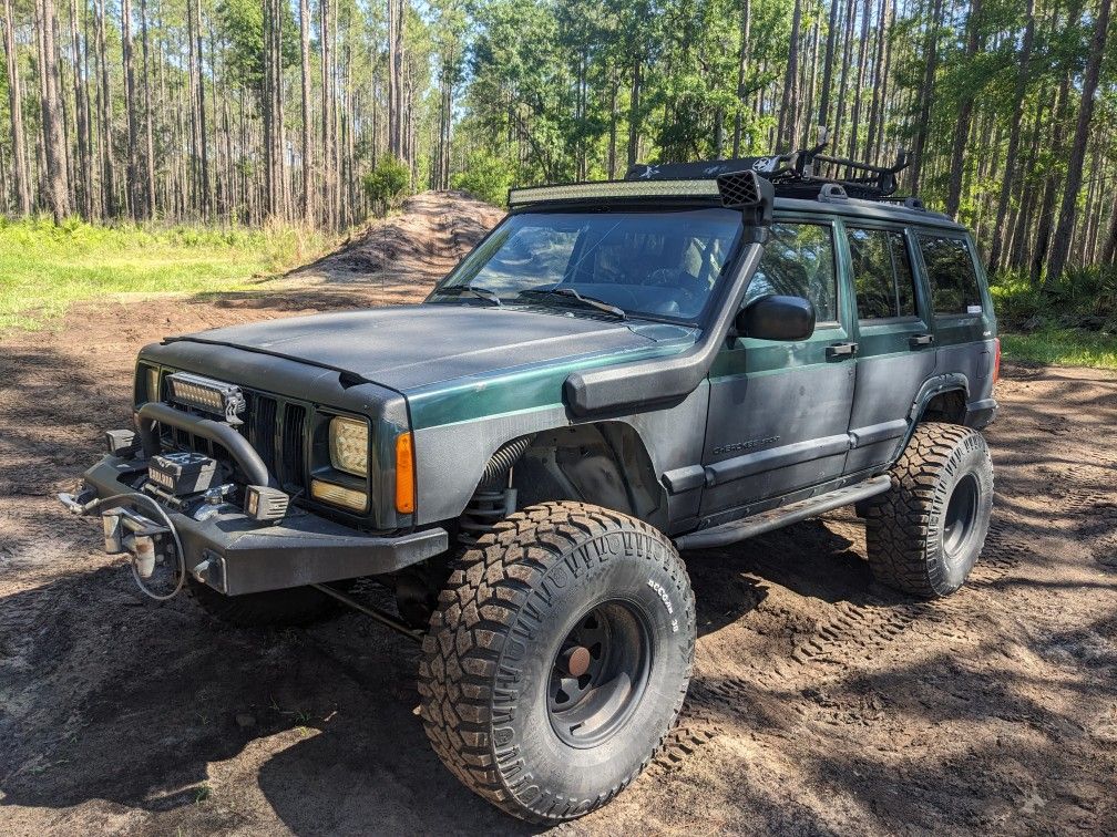2000 Jeep Cherokee