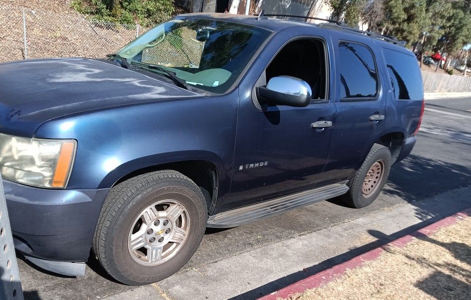 Parting Out 08 Tahoe. Parts Only