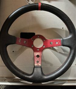 Deep dish steering wheel